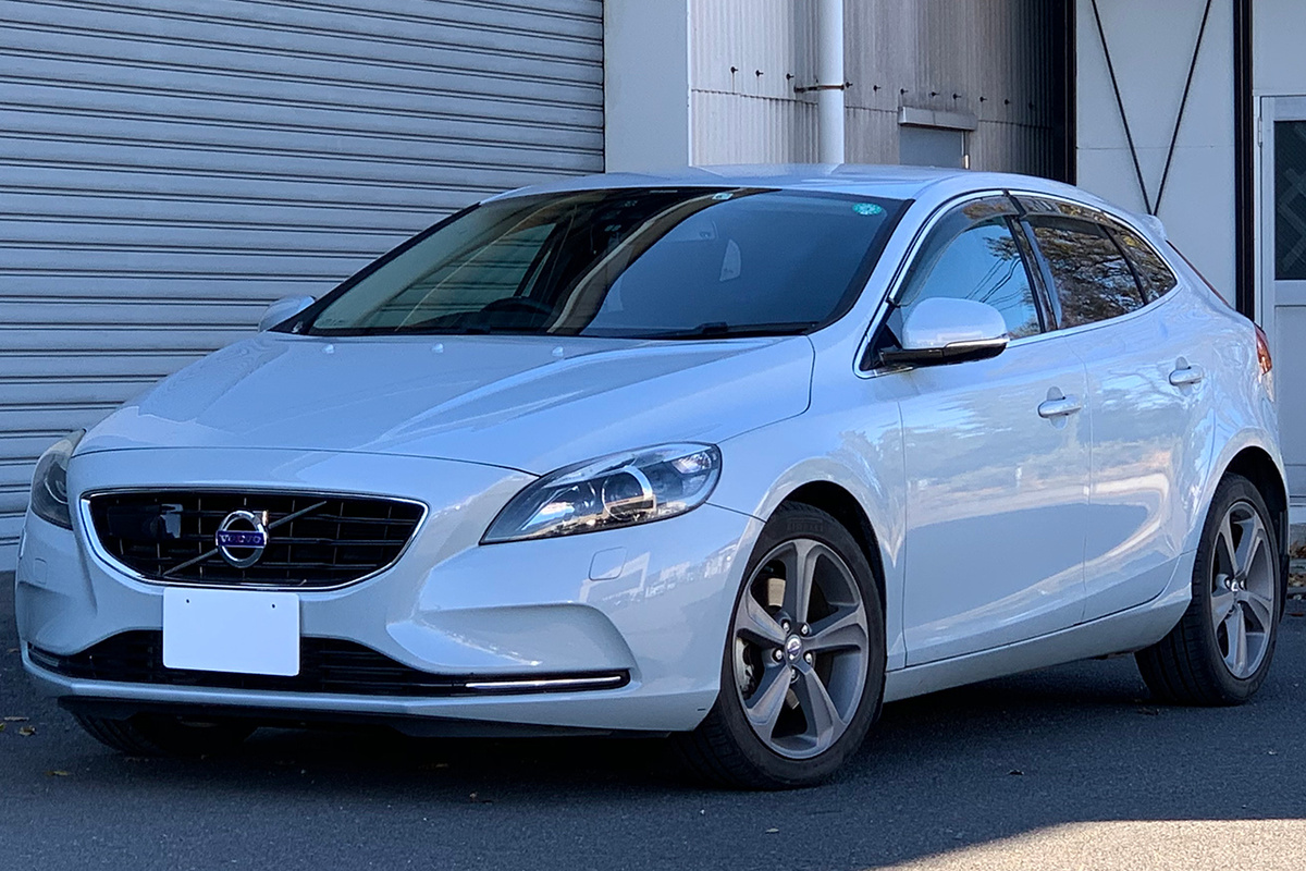 2013 ボルボ V40 T4 SE買取実績