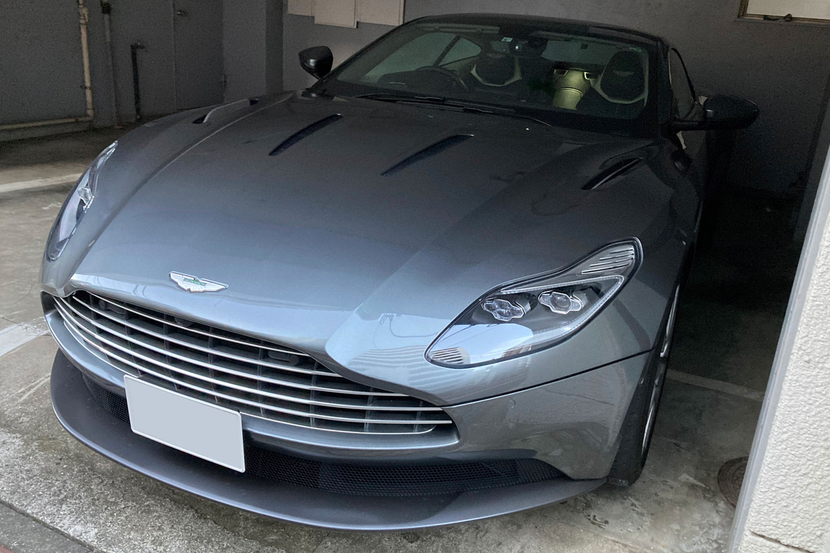 2017 アストンマーティン DB11 V12買取実績