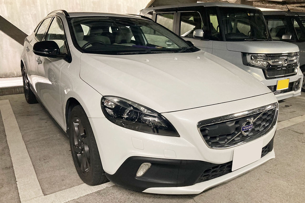 2015 ボルボ V40 クロスカントリー D4 SE買取実績