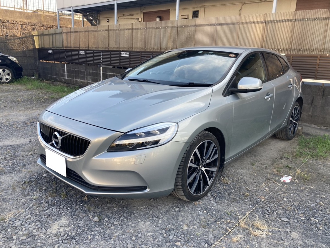 2018 ボルボ V40 D4 ダイナミックエディション 特別仕様車買取実績