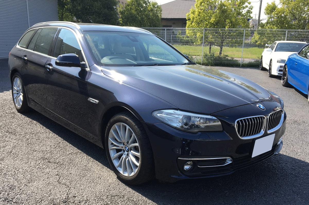 2015 BMW 5シリーズツーリング 523iTRGﾗｸﾞｼﾞｭｱﾘｰ買取実績