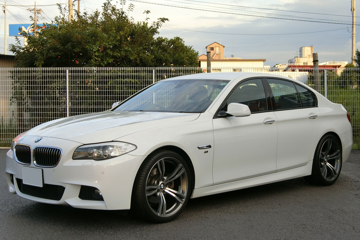 2013 BMW 5シリーズ 523dﾌﾞﾙｰﾊﾟﾌｫｰﾏﾝｽMｽﾎﾟｰﾂ買取実績