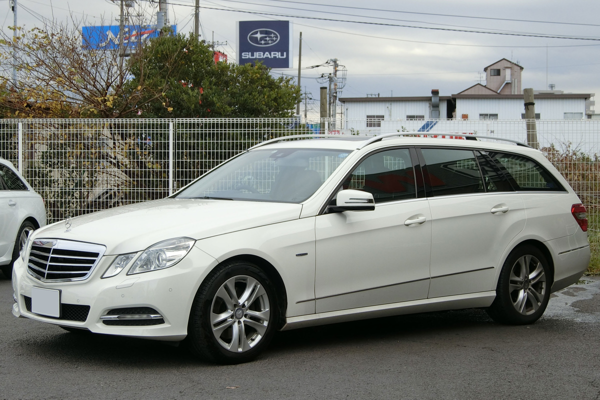 2011 メルセデス・ベンツ Eクラスワゴン E350ブルーテックアバンギャルド買取実績